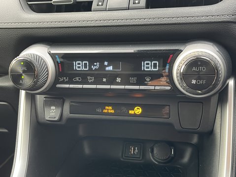 Toyota Rav 4 Icon 2.5 VVT-i Hybrid Icon 5dr CVT 2WD 30