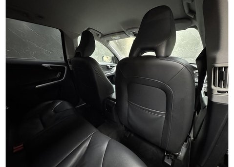 Volvo XC60 2.4 D5 SE Lux Nav SUV 5dr Diesel Auto AWD Euro 6 (s/s) (220 ps) 36