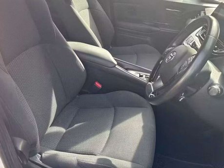 Toyota C-HR 1.8 VVT-h Icon SUV 5dr Petrol Hybrid CVT Euro 6 (s/s) (122 ps) 5