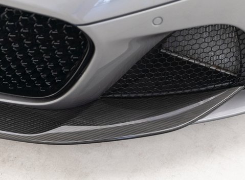 Aston Martin DBS Superleggera 22