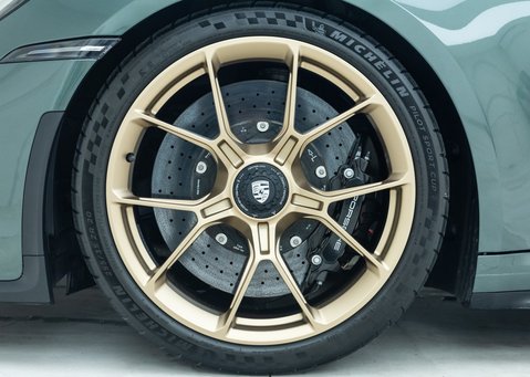 Porsche 911 GT3 Touring (992) 