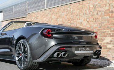 Aston Martin Zagato Vanquish Volante 25