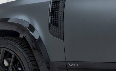 Land Rover Defender 90 V8 Carpathian Edition URBAN 23