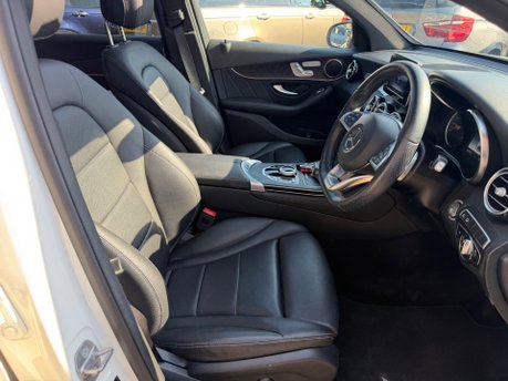 Mercedes-Benz GLC GLC 250 4MATIC AMG LINE PREMIUM 23