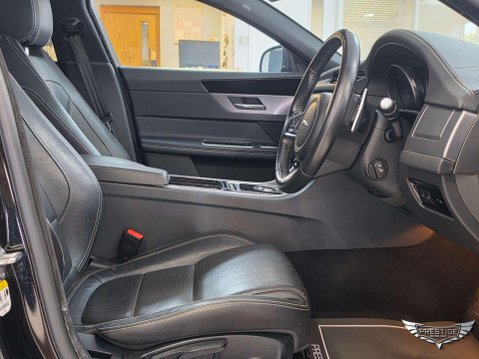 Jaguar XF 2.0i R-Sport Sportbrake Auto Euro 6 (s/s) 5dr 61