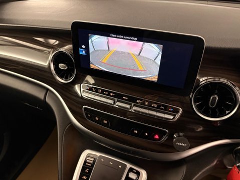 Mercedes-Benz Eqv EQV 300e 90kWh Sport Auto 5dr 17