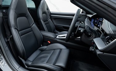 Porsche 911 Targa 4S (992) 14