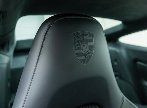 Porsche 911 GT3 TOURING (991.2) 13