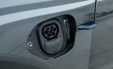 Porsche Taycan 4S Cross Turismo 34