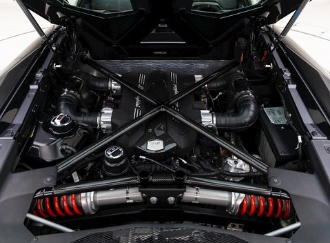 Lamborghini Aventador SV LP 750-4 Roadster 36