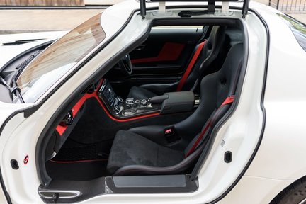 Mercedes-Benz SLS Black Series 28