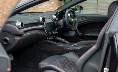 Ferrari GTC4 Lusso 15