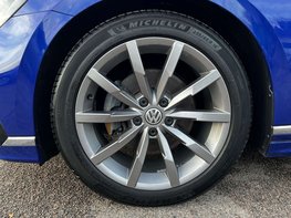 Volkswagen Passat 1.5 Passat R-Line TSi Evo 5dr 12