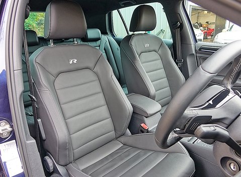 Volkswagen Golf R 12