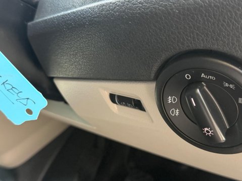 Volkswagen Transporter T32 TDI KOMBI HIGHLINE BMT 22