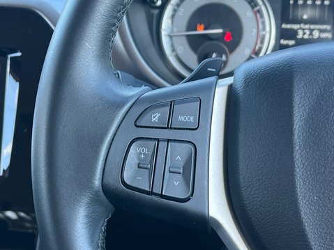 Suzuki Vitara SZ-T BOOSTERJET MHEV 27