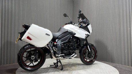 Triumph Tiger 2014 ONLY 12K ADVENTURE BIKE PANNIERS LONG MOT 1050CC 2