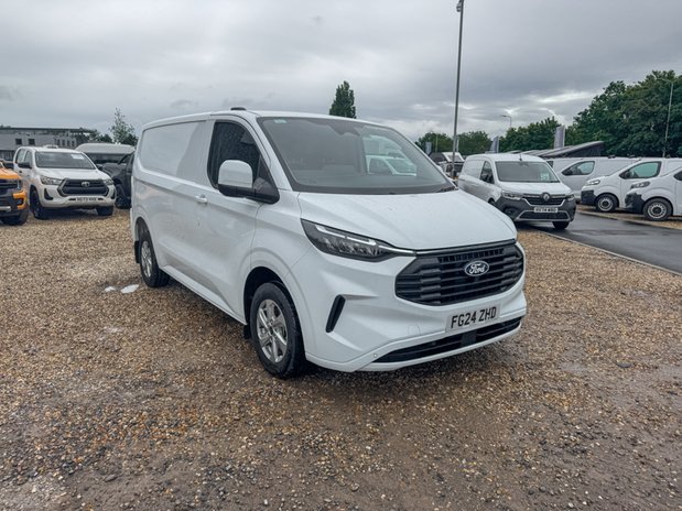 Ford Transit Custom SWB L1H1 [SOLD CR] Low Roof Limited 280 Air Con Alloys Sensors Cam EURO 6 4