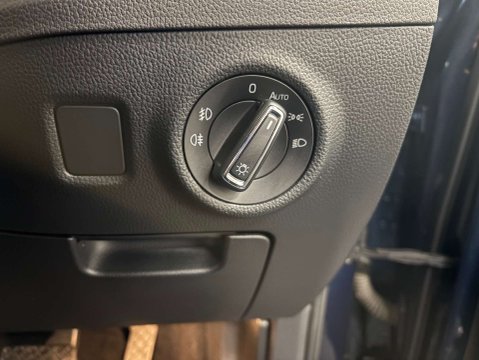 Skoda Superb 2.0 Superb SE L Executive TDI Semi-Auto 5dr 16