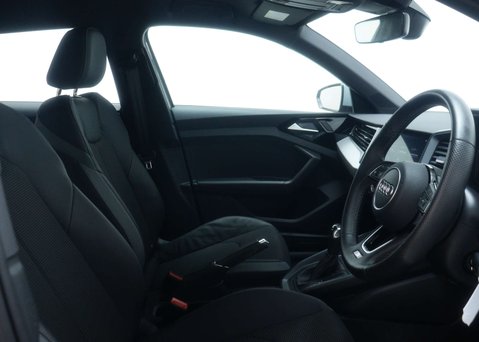 Audi A1 1.0 A1 Sportback 30 TFSI S Line Semi-Auto 5dr 43