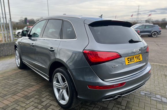 Audi Q5 2.0 TDI QUATTRO S LINE PLUS 13