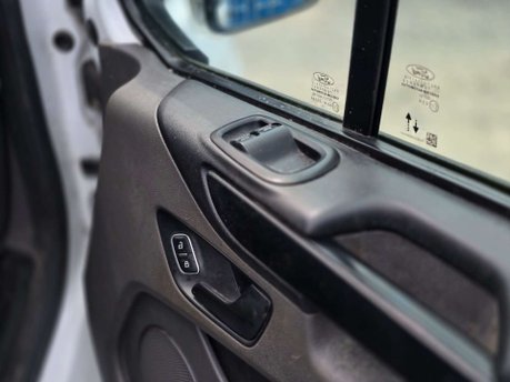 Ford Transit Custom 2.0 340 EcoBlue Leader Panel Van 5dr Diesel Manual L2 H1 Euro 6 (s/s) (130  32