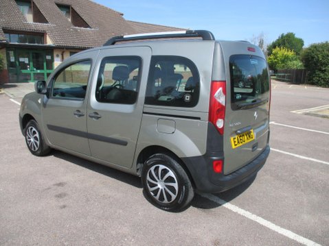 Renault Kangoo 1.5 dCi Extreme Euro 5 5dr 8