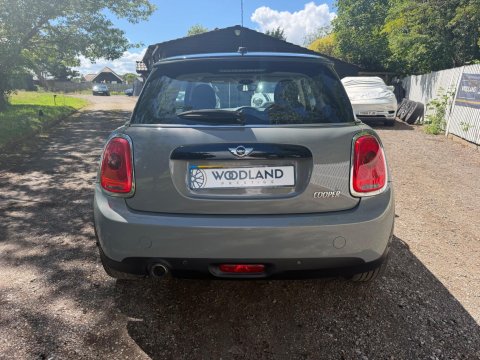 Mini Hatch COOPER 18