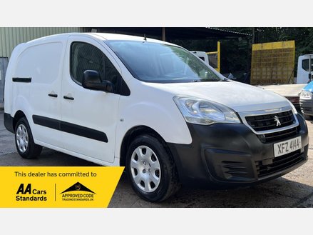 Peugeot Partner 1.6 eHDi 750 SE Panel Van 4dr Diesel Manual L2 (s/s) (128 g/km, 90 bhp)