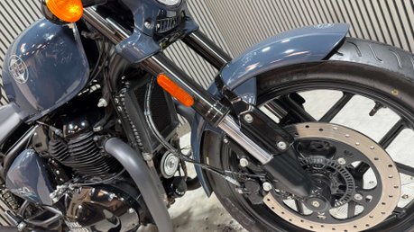 Royal Enfield Shotgun 2025 ONLY 2K GREAT CONDITION MOT 2028 LARGE TOP BOX 7