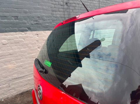 Vauxhall Zafira 1.8 16V Exclusiv Euro 5 5dr (SNav) 24