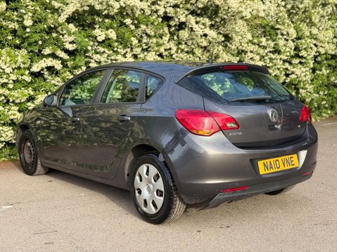 Vauxhall Astra 1.6 16v Exclusiv Euro 5 5dr 7