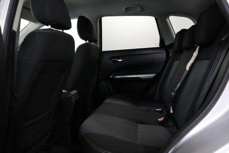 Suzuki Vitara SZ-T BOOSTERJET MHEV 41