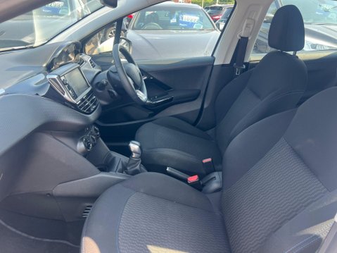 Peugeot 208 1.2 PureTech Signature Euro 6 (s/s) 5dr 20