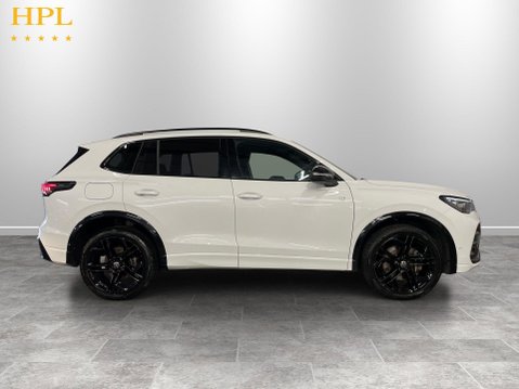 Volkswagen Tiguan 1.5 TSI eHybrid 19.7kWh R-Line SUV 5dr Petrol Plug-in Hybrid DSG Euro 6 (s/ 8