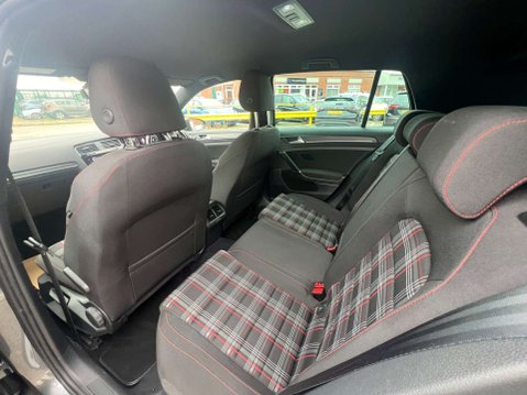 Volkswagen Golf 2.0 Golf GTi Performance TSi Semi-Automatic 5dr - NATIONAL DELIVERY* 39