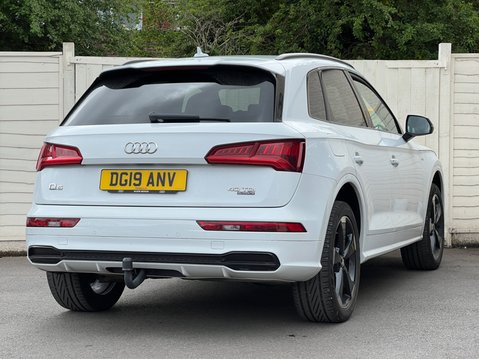 Audi Q5 2.0 TDI 40 Black Edition SUV 5dr Diesel S Tronic quattro Euro 6 (s/s) (190 5