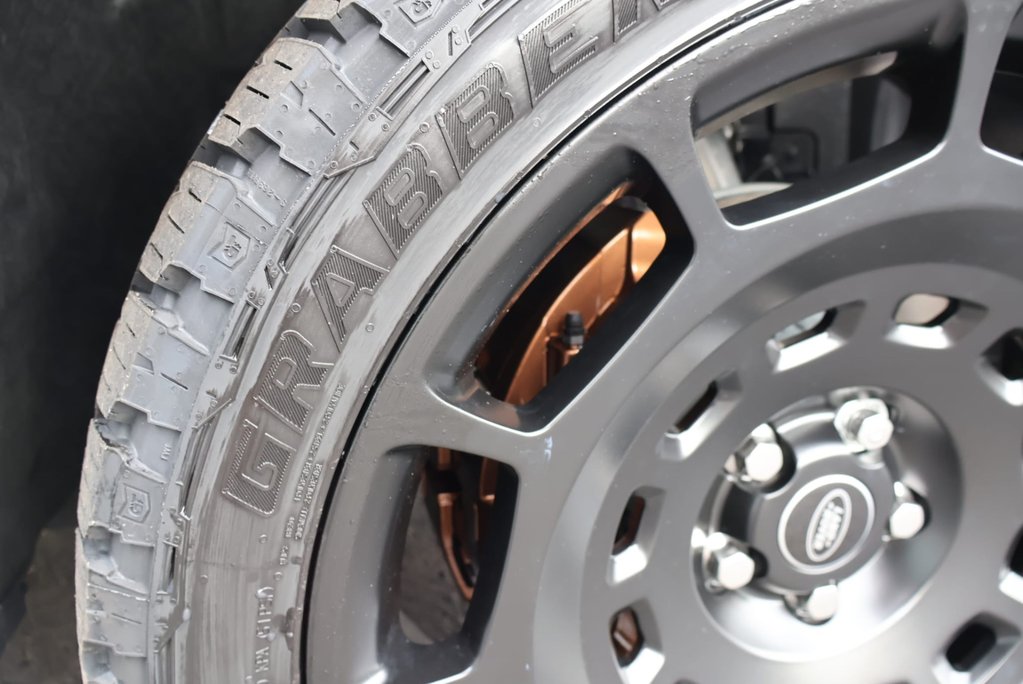 Land Rover Defender 110 D350 HARD TOP X-DYNAMIC HSE WITH THE ALL NEW SKR FULL BODY KIT SVR SEATS  14