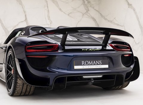 Porsche 918 Spyder Weissach 25