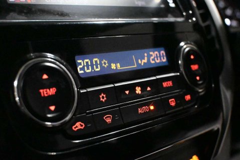 Mitsubishi L200 DI-D 4WD WARRIOR DCB 52