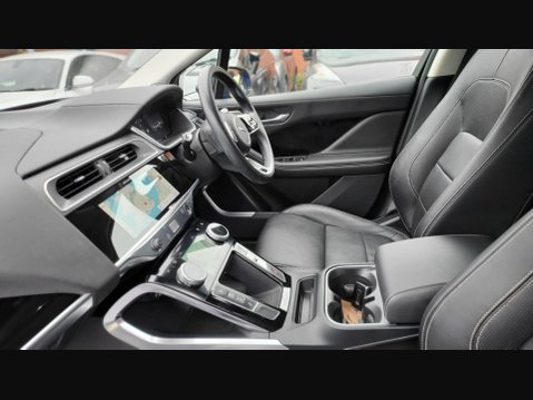 Jaguar I-Pace HSE 31