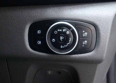 Ford Transit Custom 2.0 Transit Custom 300 Limited EcoBlue 5dr 34