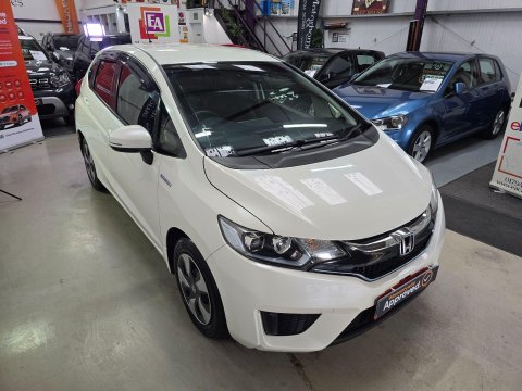 Honda Fit 1.5 VVTi Hybrid 12