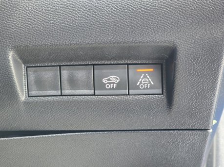 Peugeot e-208 50kWh GT Hatchback 5dr Electric Auto (136 ps) 16