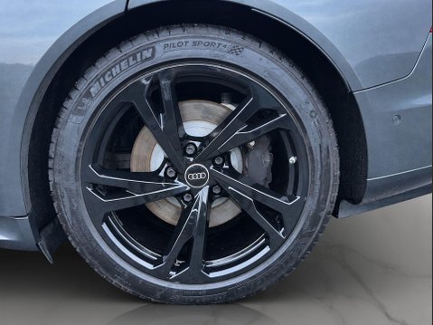 Audi E-Tron GT QUATTRO BASE 28