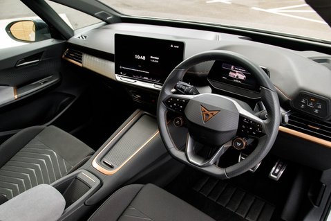 Cupra Born V2 4