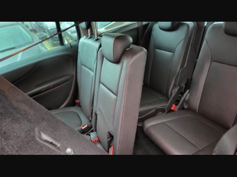 Vauxhall Zafira SRI CDTI 31