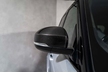 Land Rover Range Rover Sport SVR CARBON EDITION. DEPLOYABLE SIDE STEPS. MATRIX LEDs. CARBON FIBRE ENGINE BAY 58