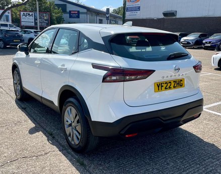 Nissan Qashqai 1.3 Qashqai Visia DiG-T MHEV 5dr 8