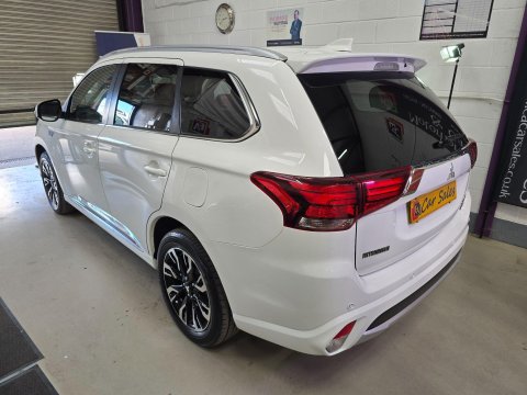 Mitsubishi Outlander 2.0h 12kWh 5hs CVT 4WD Euro 6 (s/s) 5dr 7